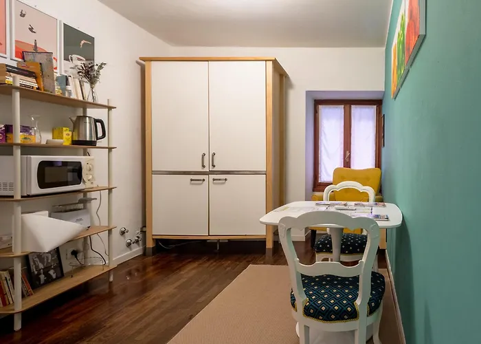 Opera 15 - Halfway Between Arena And Trainstation *