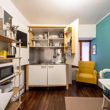 Opera 15 - Halfway Between Arena And Trainstation * Verona