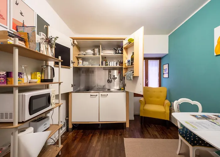 Opera 15 - Halfway Between Arena And Trainstation * Verona