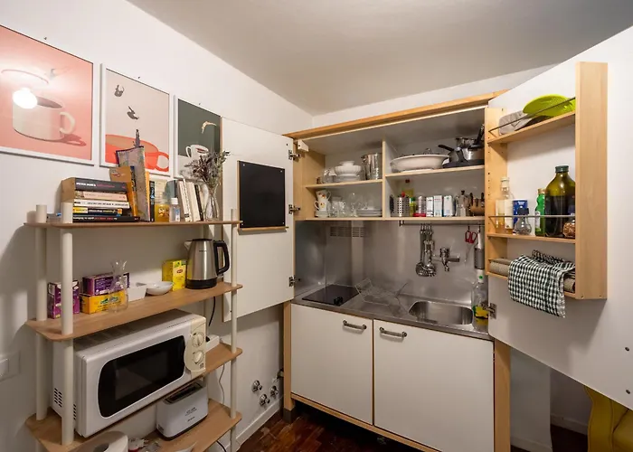 Opera 15 - Halfway Between Arena And Trainstation * Verona